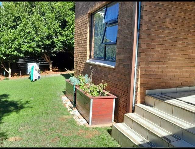 3 BEDROOM TOWNHOUSE FOR SALE IN GREENSTONE HILL